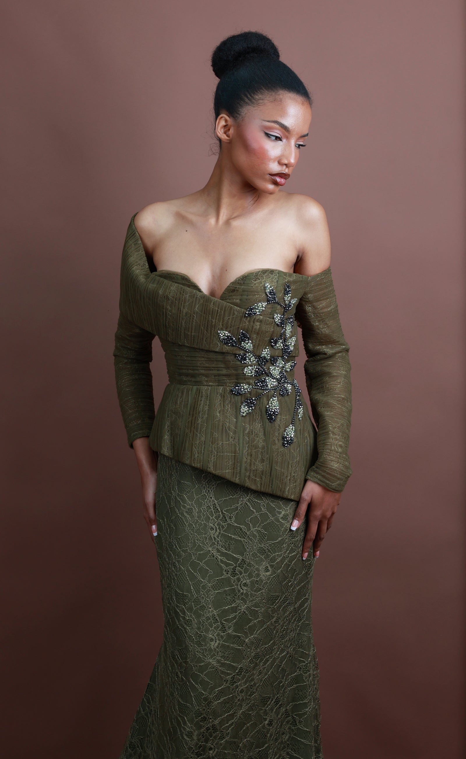 Menbur Dress Off Shoulder Net Ls  Olive
